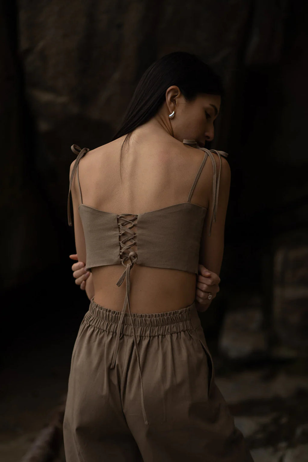 Richard Tie Top- Mocha