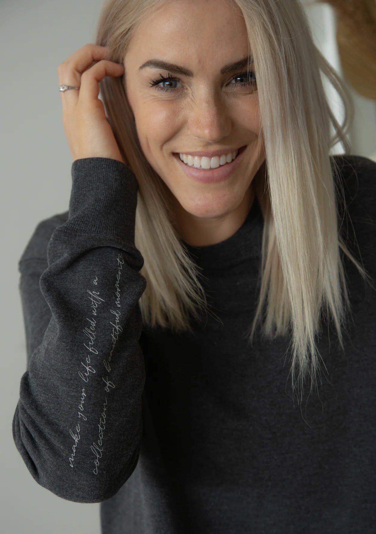 Movement Pullover Dark Grey